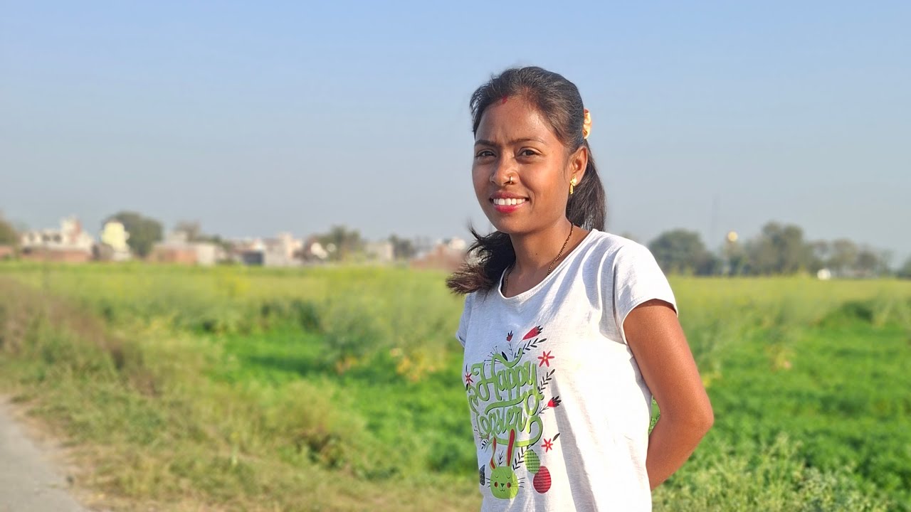 पंजाब के खेतों में घूमने में बहोत अच्छा लगा!! चारों तरफ  खाली हरा भरा है 