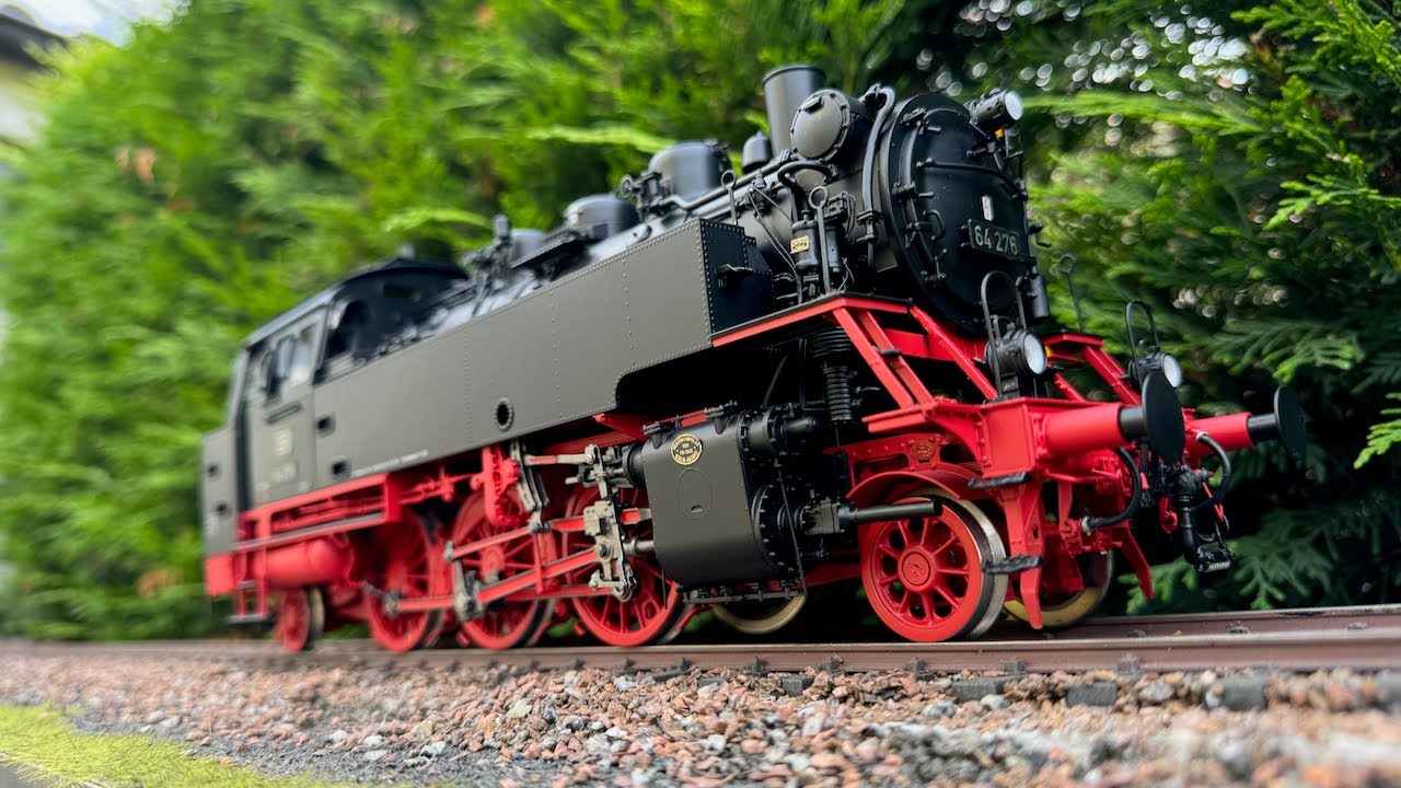 Spur1 Diashow Juni 2024: BR 64 267 von KISS/Bees