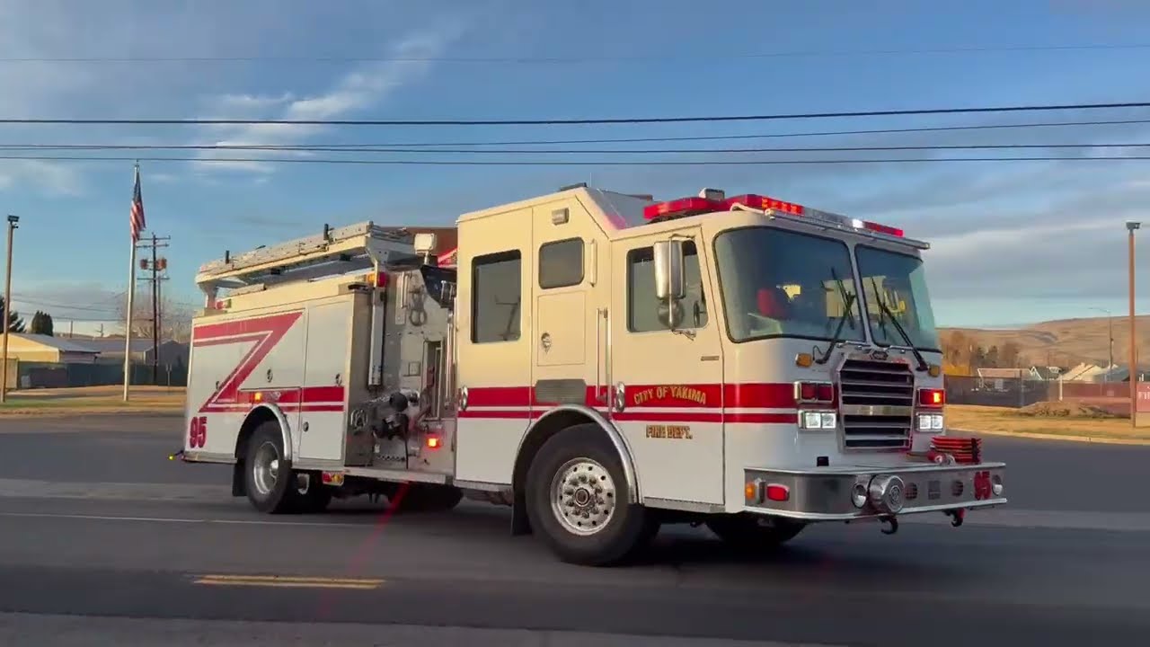 Yakima Fire Department NEW Engine 95 Responding to Difficulty Breathing