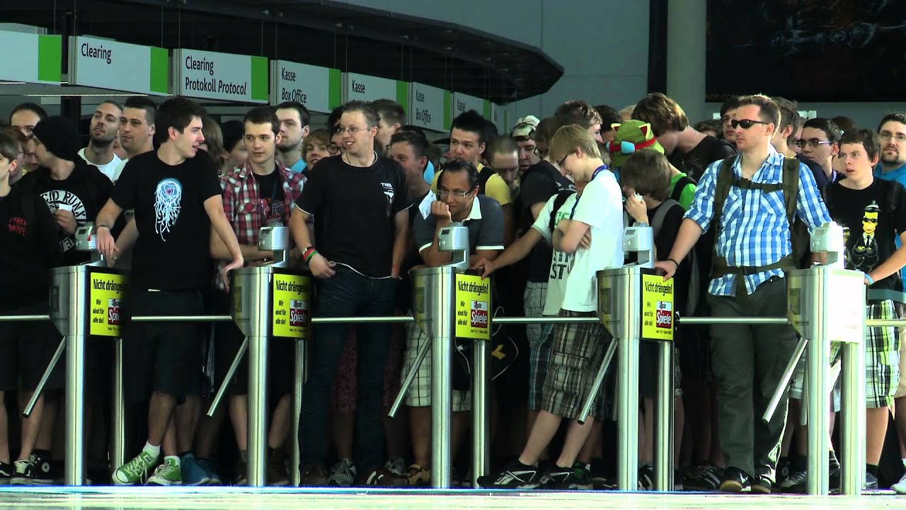 Knochen's eSport Sofa - gamescom Folge 1 Staffel 5