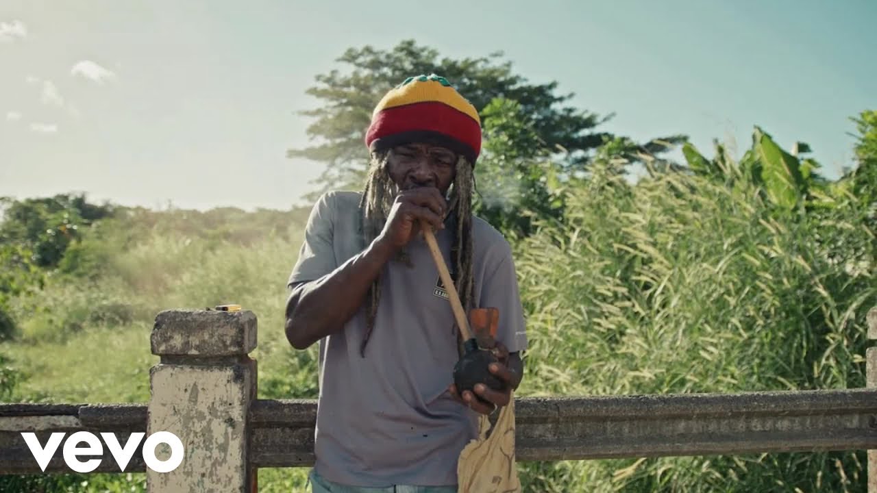 Kingsman - Mi eyes on jah (Official Music Video)