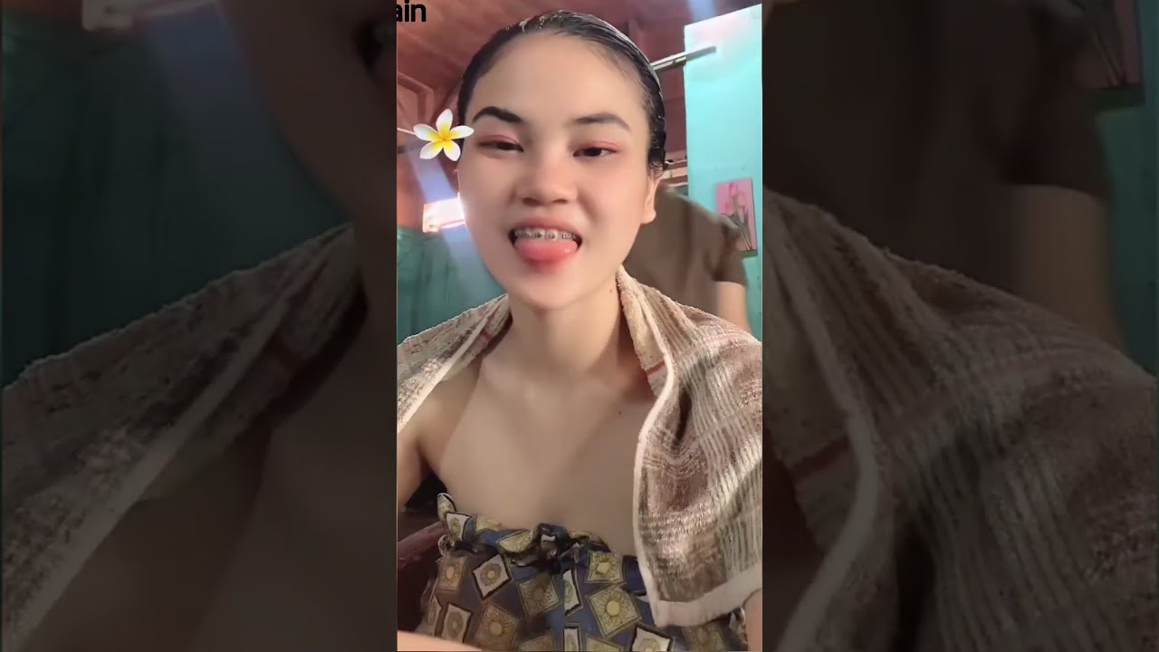 Daily activity: part 3 cewek ini lama juga ya luluran nya guys