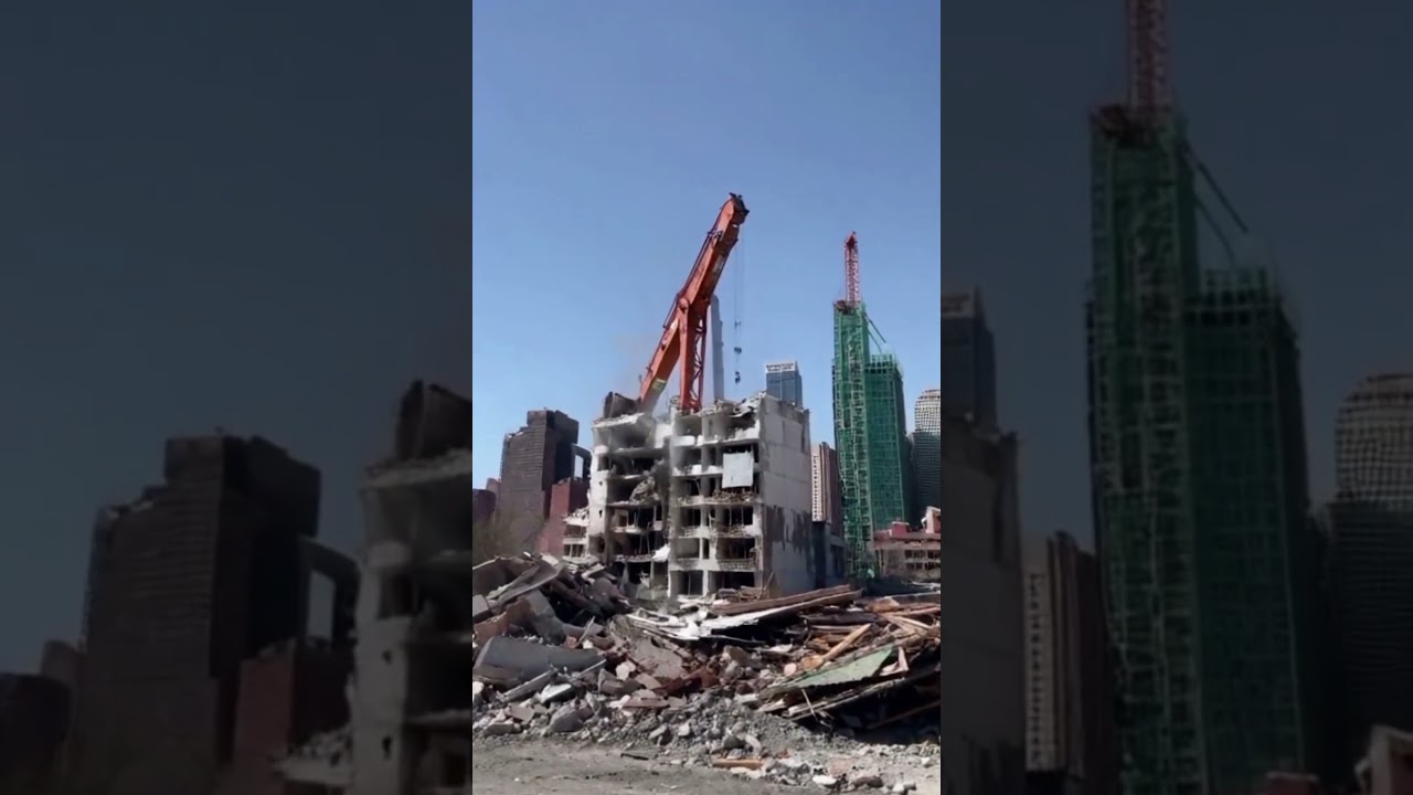 A building demolition in California #demolition #buildingdemolition #viralshortvideo