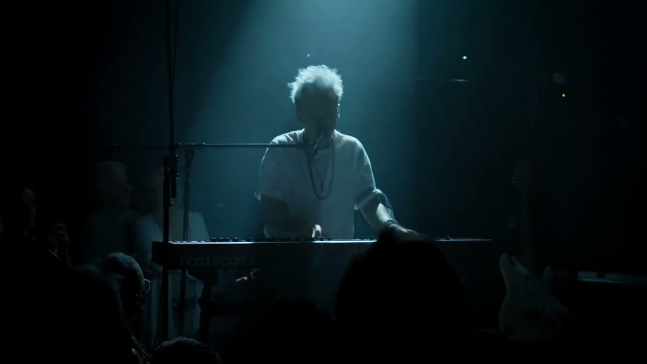 Vojtěch Drahokoupil - Měsíc (Lucerna Live!)
