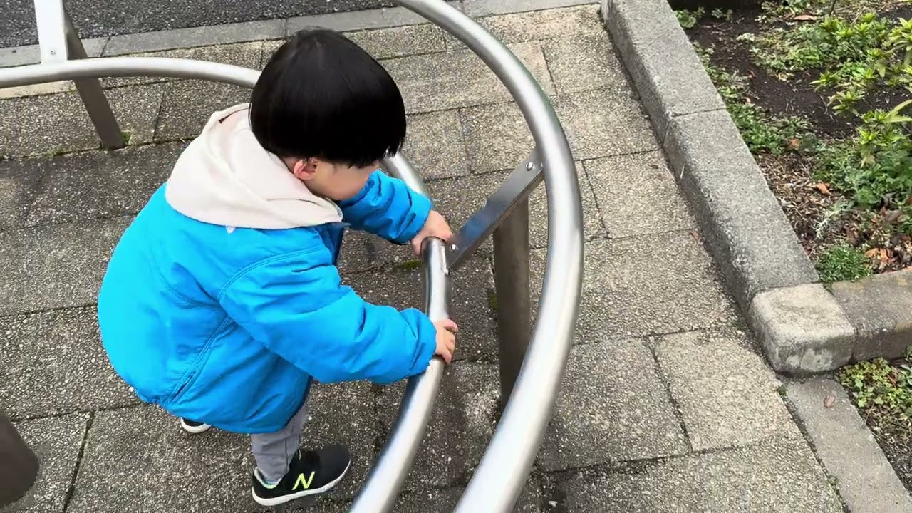 ぶるんっ