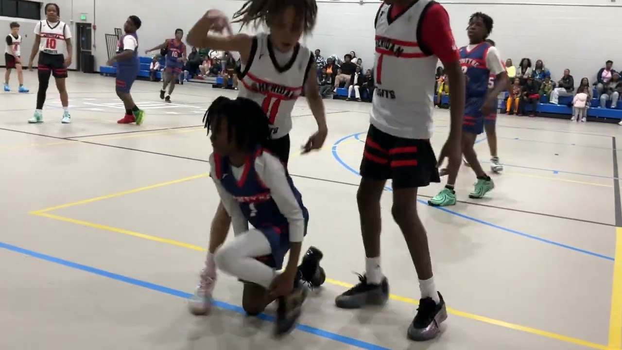 The first quarter of the McIntyre team vs white team ￼