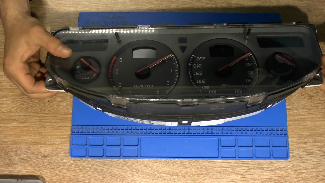 Volvo V70 2002 Ремонт комбинации приборов 8637993 8602471 69294-620T 0632478