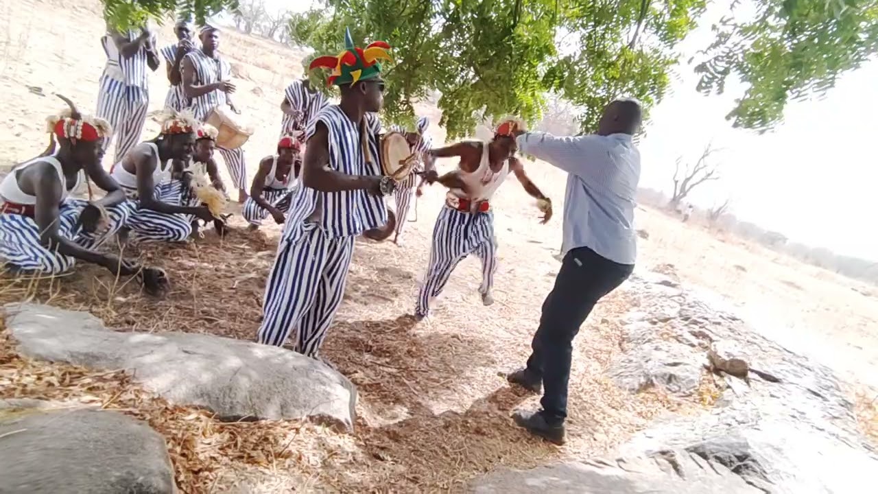 TROUPE CADETTE DE TIÉBÉLÉ (MICHEL DANSONGO)