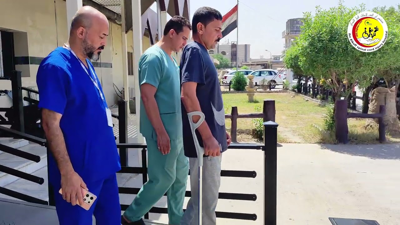 مستشفى ابن القف يعيد الأمل لرجل يبلغ من العمر 47 عامًا يعاني من شلل الأطراف الأربعة غير الكامل