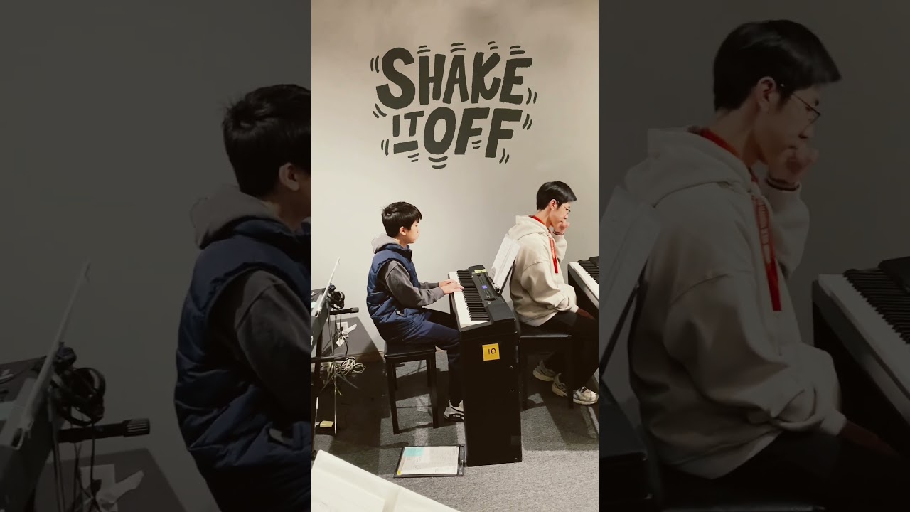 Shake It Off Jam 25&rsquo; rehearsal/ on stage #shakeitoff #piano #ensemble #taylorswift