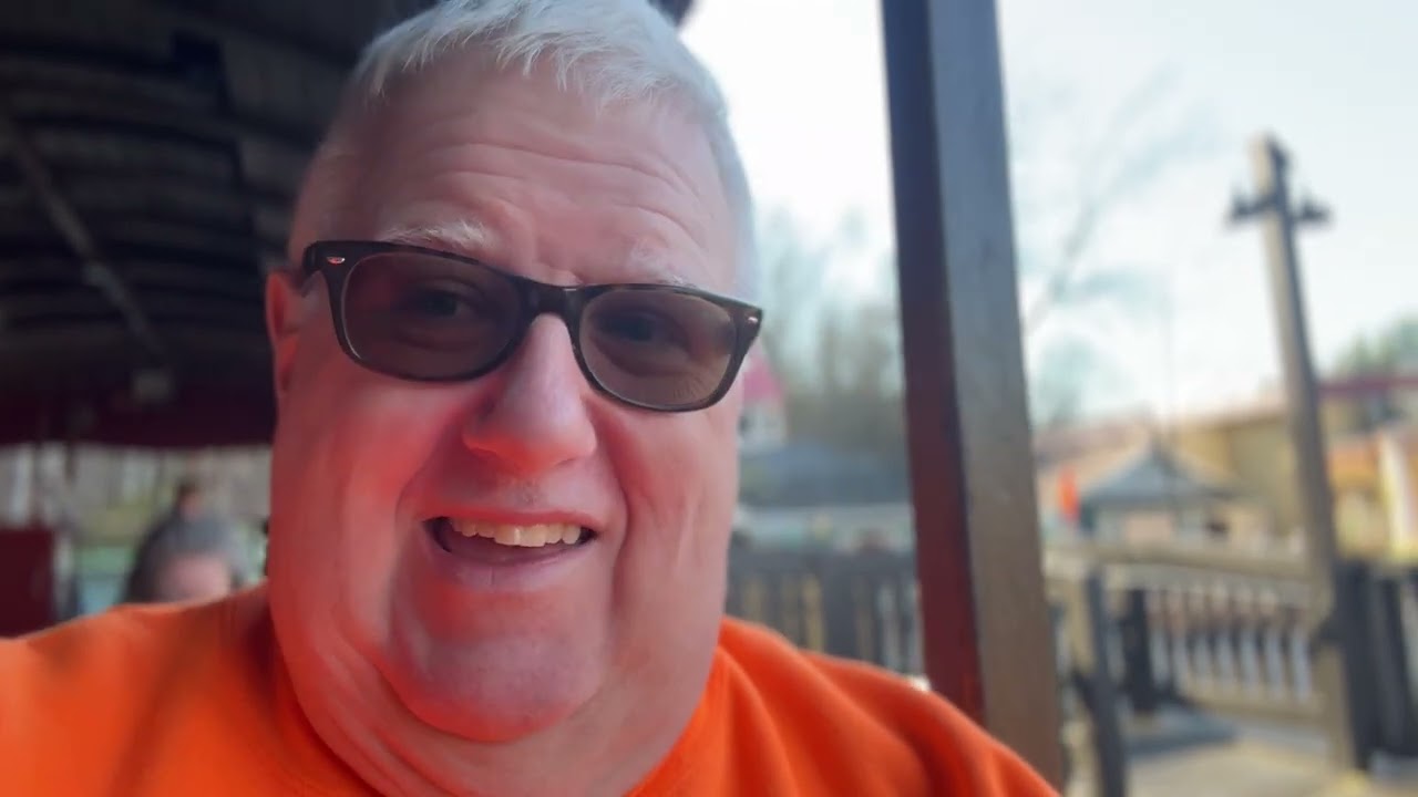 12 Months of Dollywood - January 2026 - Getting back into the Christmas spirit one more time 