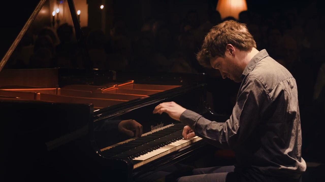 LIFE ON MARS - Pablo Murgier - Piano Solo Live in Berlin