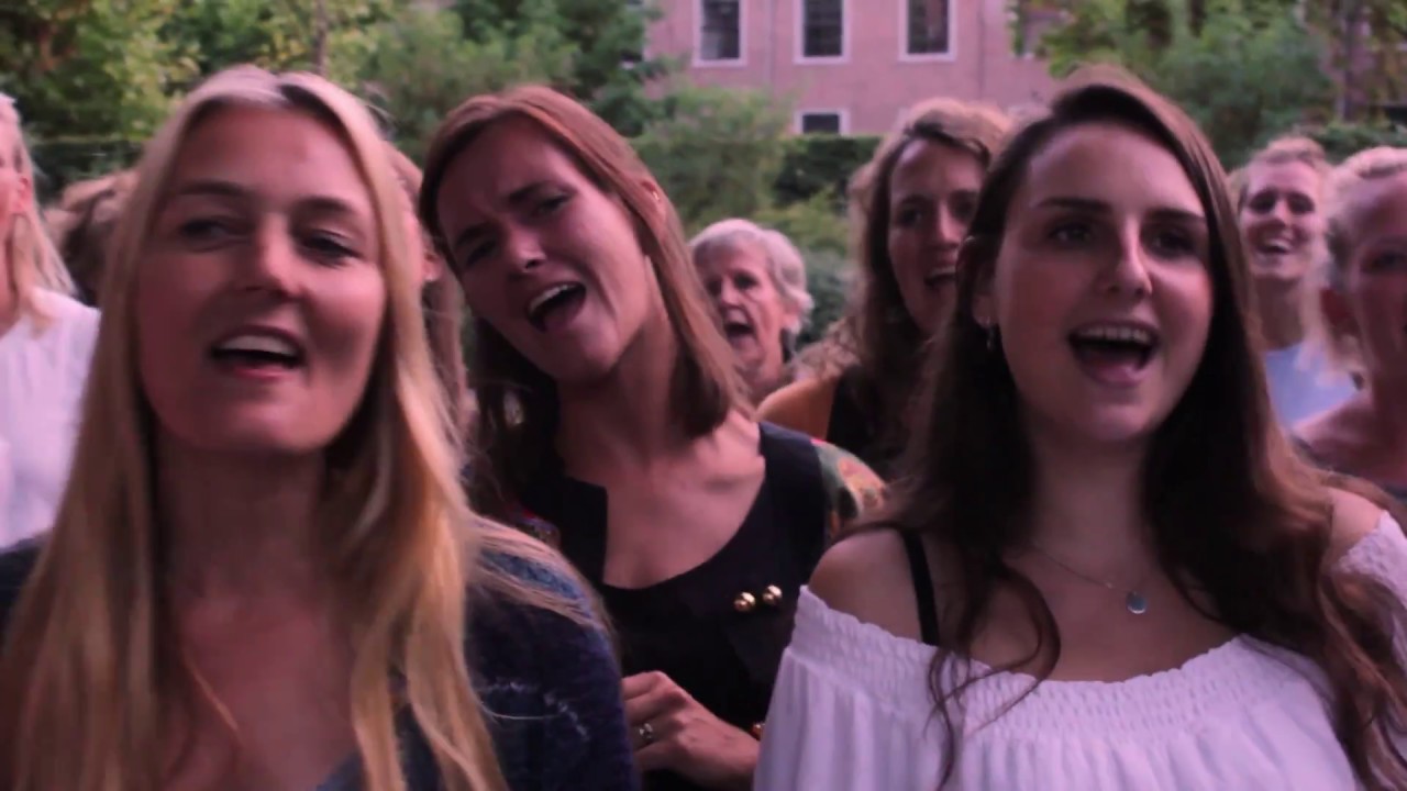 Toto · Africa · Popup Choir
