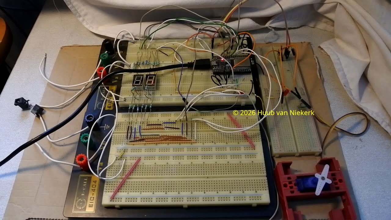ESP32 episode 125: ESP-IDF, toolchain oops, 7-segments displays, C coding, testing (free version)
