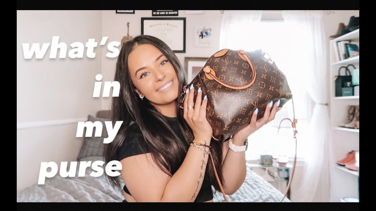 WHAT IS IN MY PURSE SPRING 2021!!(EVERYDAY ESSENTIALS I ALWAYS HAVE IN MY LOUIS VUITTON PURSE)