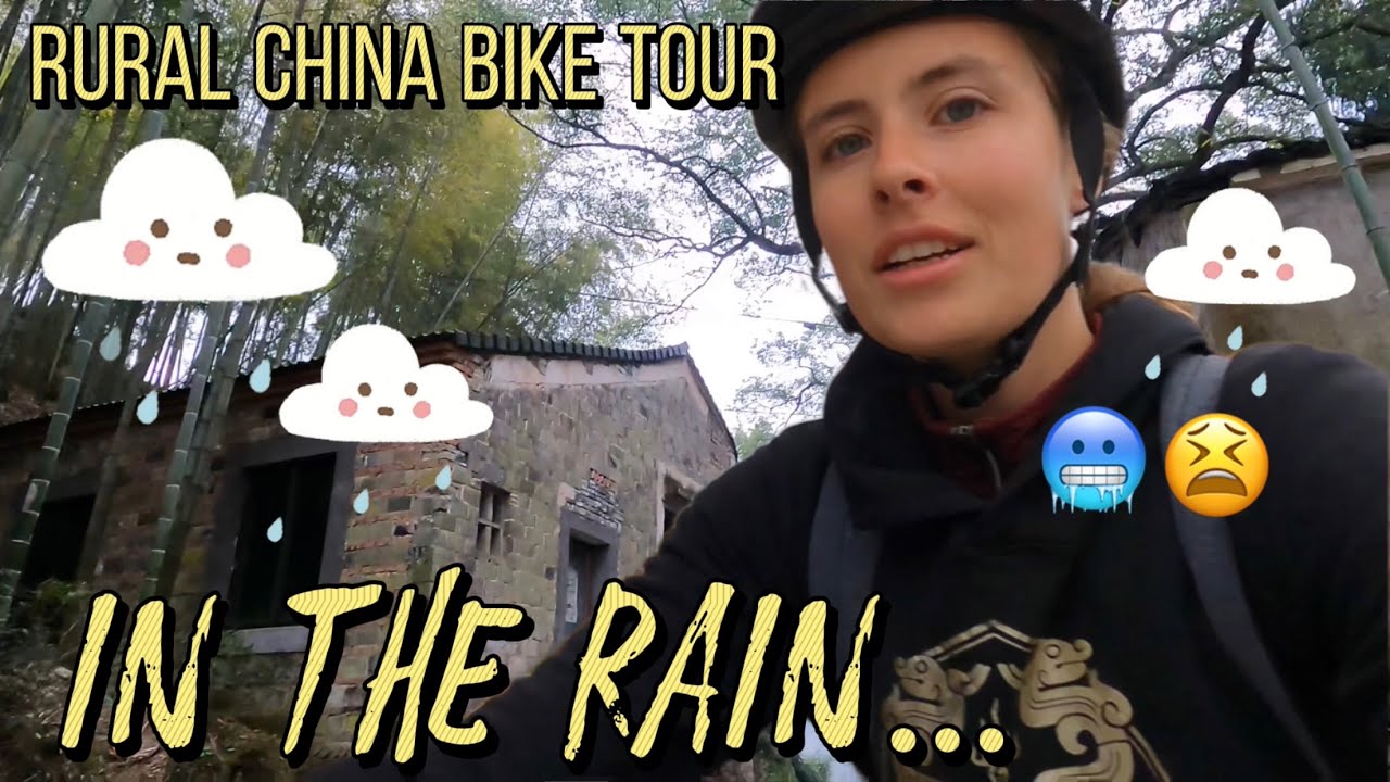 Biking ALONE in REMOTE RURAL CHINA in the RAIN 😱 ☔️ 在偏僻山村骑行，一个人淋雨 🌧️
