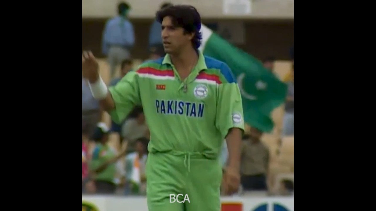 Wasim Akram Vs Kapil Dev - Most Amazing Reverse Swing - Analysis