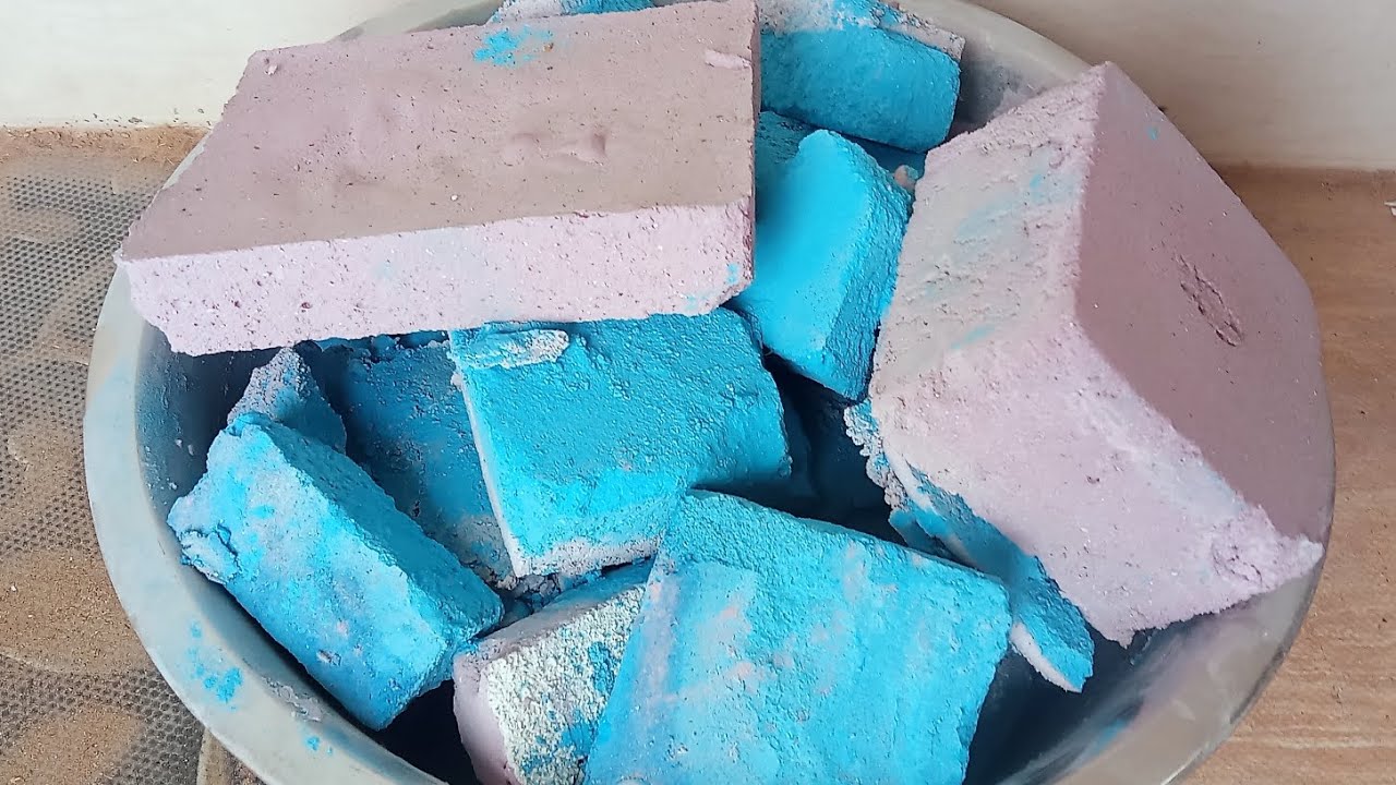Blue and pink crunch 🟦💕// please subscribe//#asmr #asmrvideos #satisfying #messofcrunch