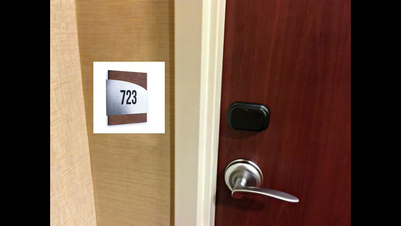 Hotel motel Holiday Inn song￼