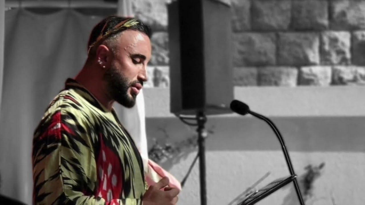 Matteo El Khodr countertenor sings Aatini al Naya wa Ghanni by Fairouz. Live recording.