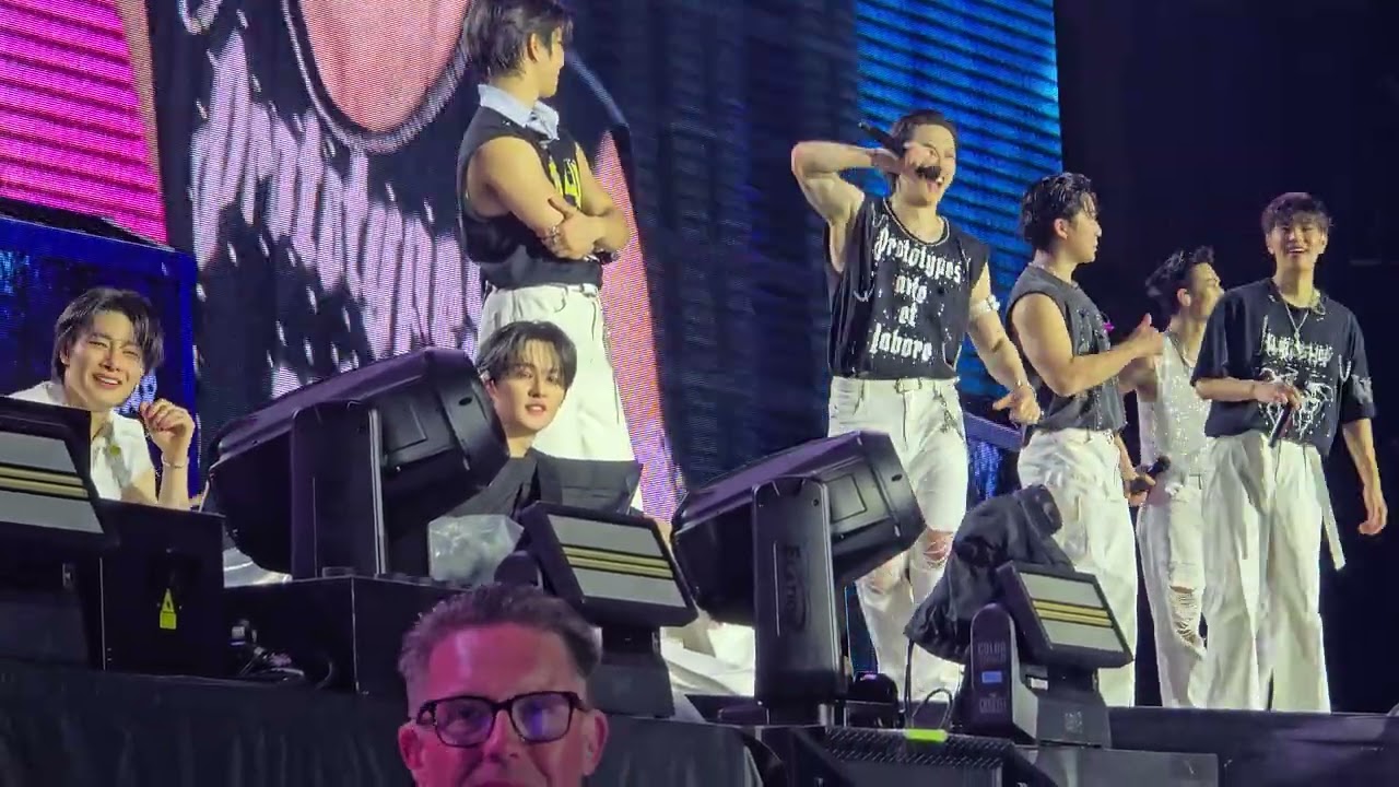 Ending Ment + Bangchan Scream Challenge to Stay - Stray Kids DominATE New York Day 1 061825 Fancam
