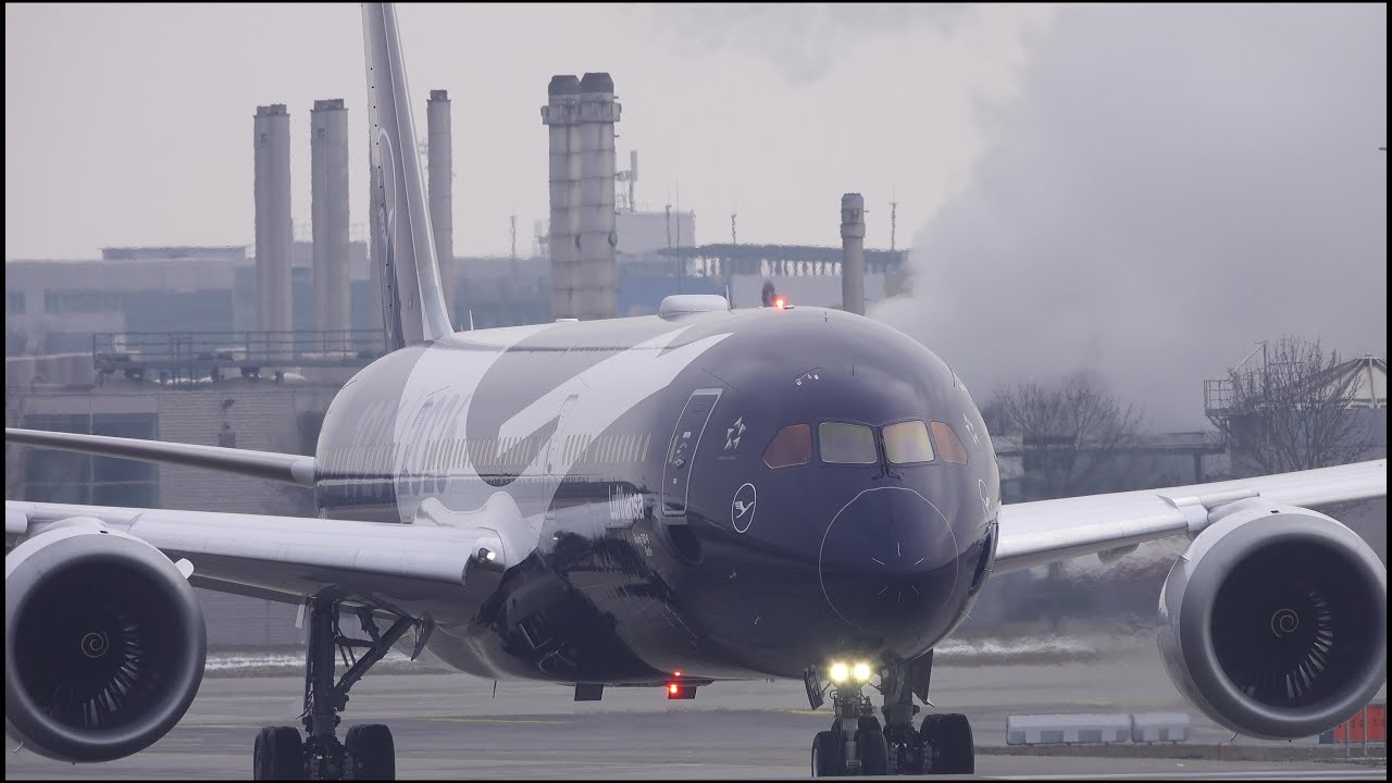 Lufthansa D-ABPU with new 100th Anniversary in MUC