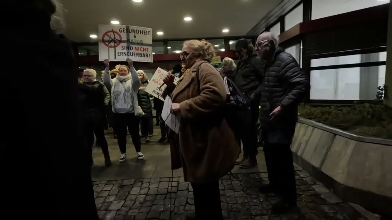 Live aus Friedberg (Teil 2), Eilversammlung nach Sitzung gegen Windkraftanlagen | Mein Mittelhessen