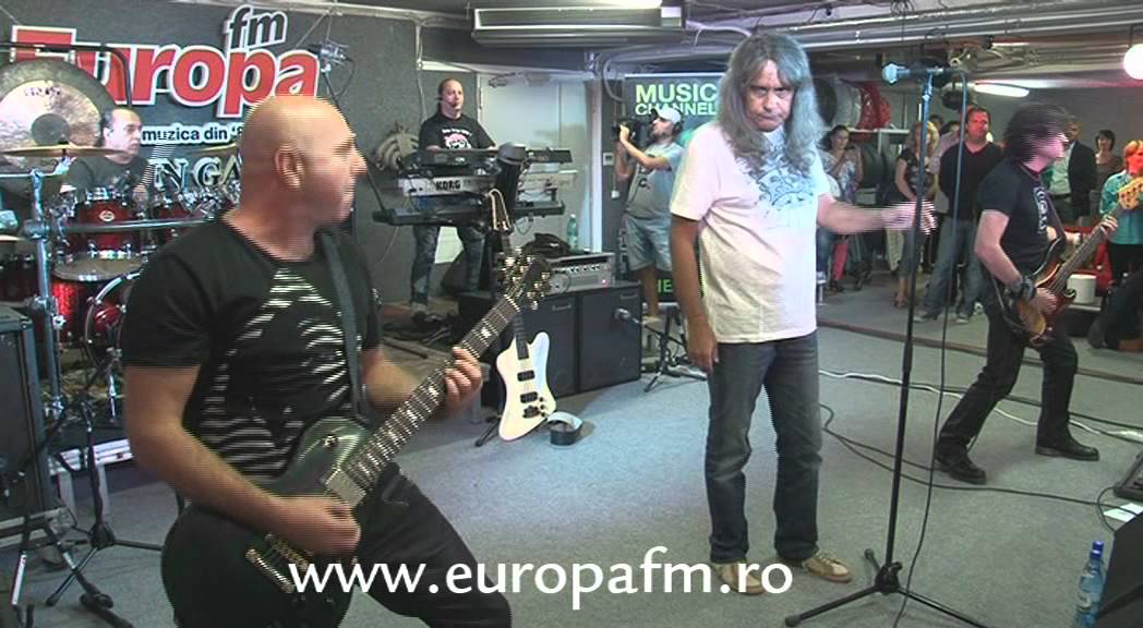 Europa FM в прямом эфире в гараже: IRIS - Your Street