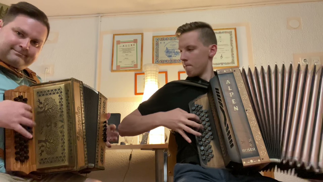 Razposajena harmonika (F. Mihelič) _ Klemen Roser in Andraz Osetič