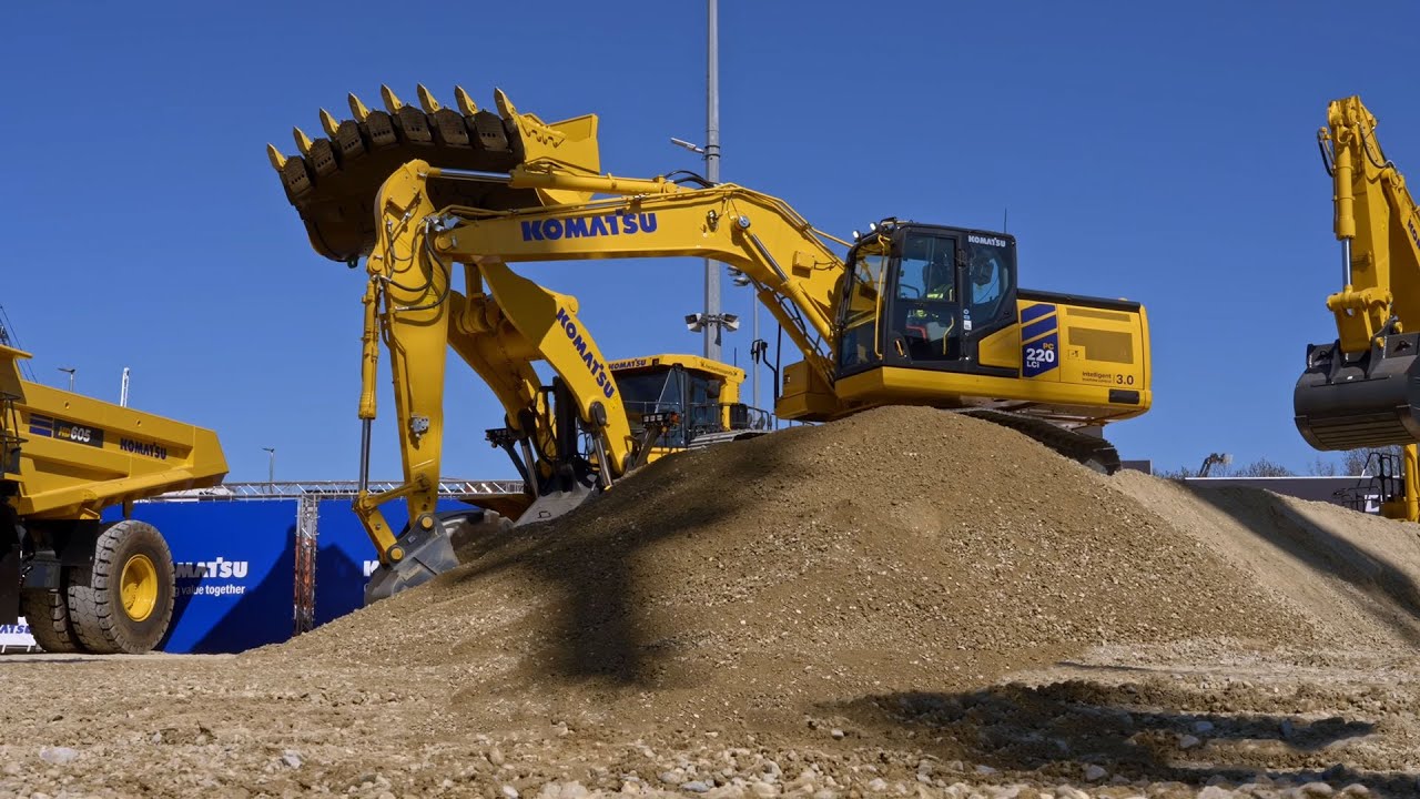 PC220LC/LCi-12: The most advanced excavator ever designed
