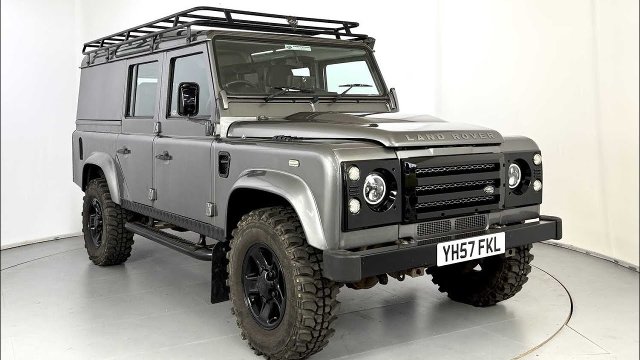 Land Rover Defender 110 County