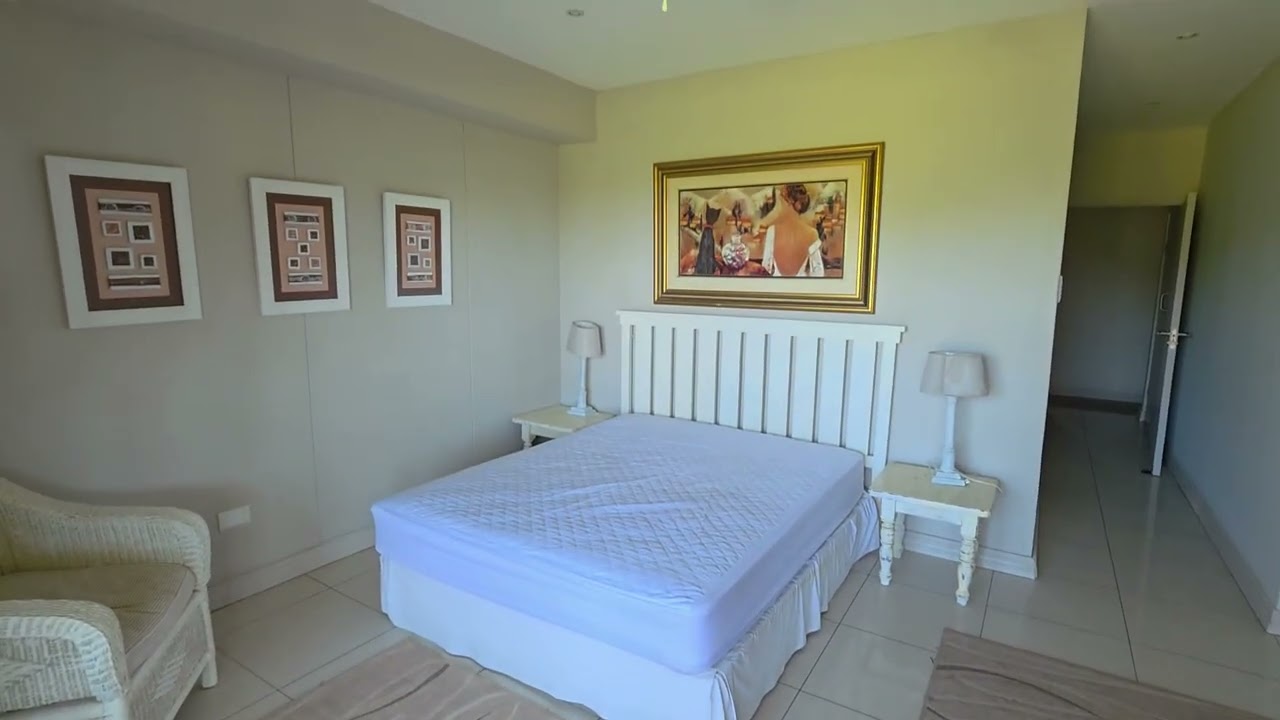 Beautiful 4 bedroom, 2 bathroom groundfloor beachfront apartment in Manaba Beach