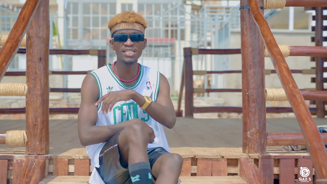 Ebadass Dhozen Hatuowi Ft Kamanda mkuu  (Music Video)