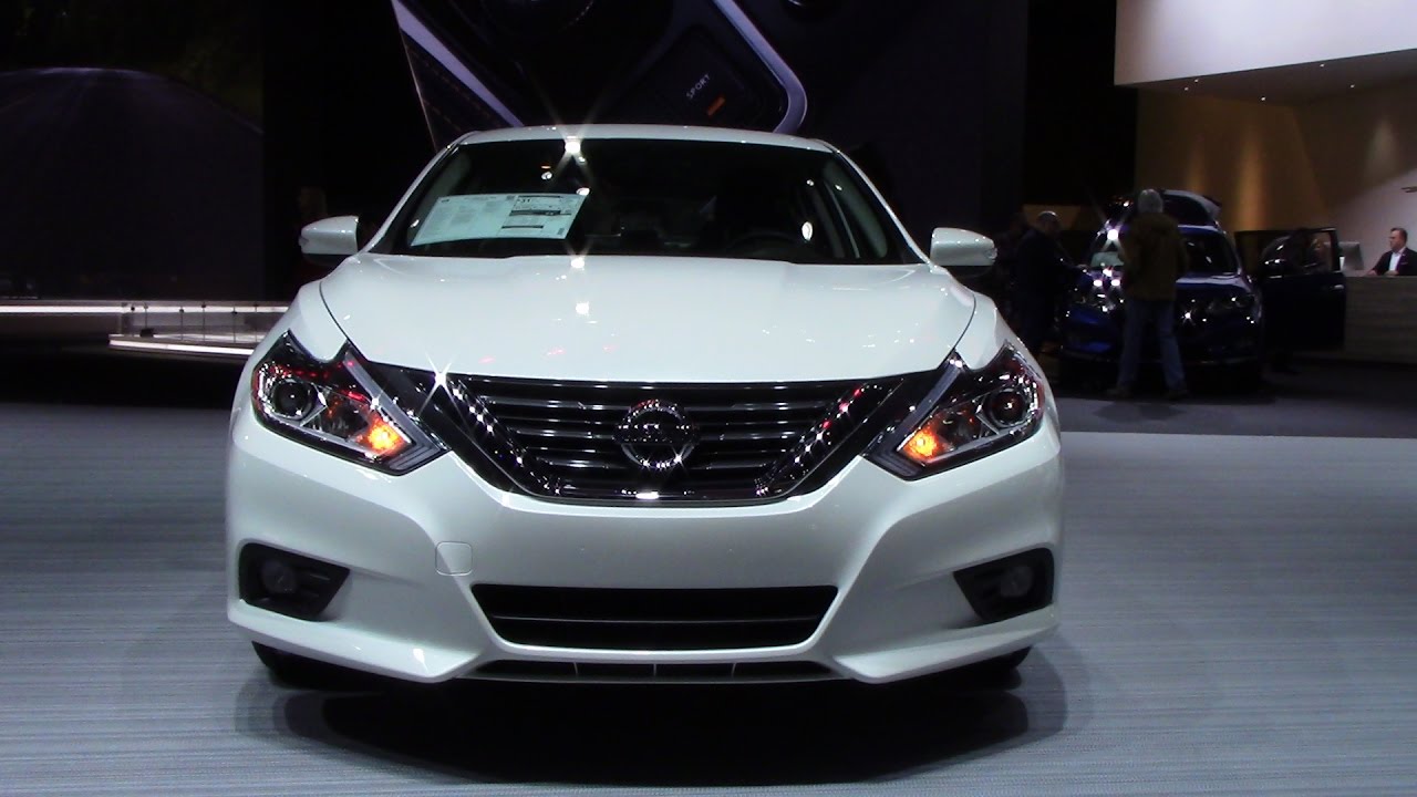 2017 Nissan Altima 2.5 Sv SEDAN | 360  Walkthrough | Detroit Autoshow