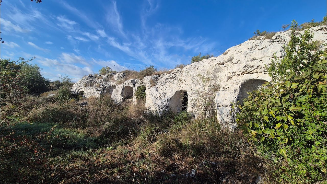 Santo Lio: la necropoli - Palazzolo Acreide (SR)
