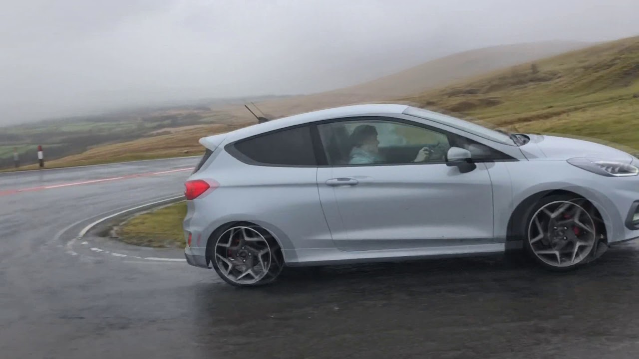 Black Mountain Pass- Mk8 Fiesta ST