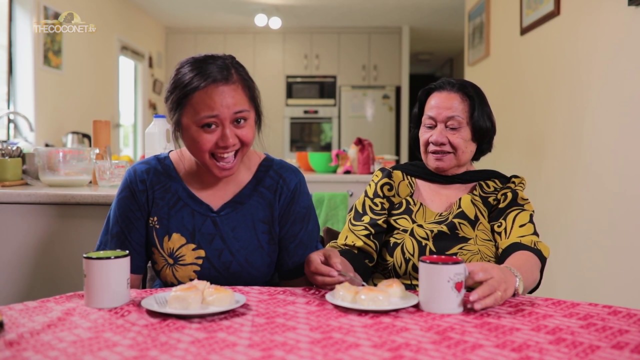 How to make Pani Popo (Samoan Coconut Buns)