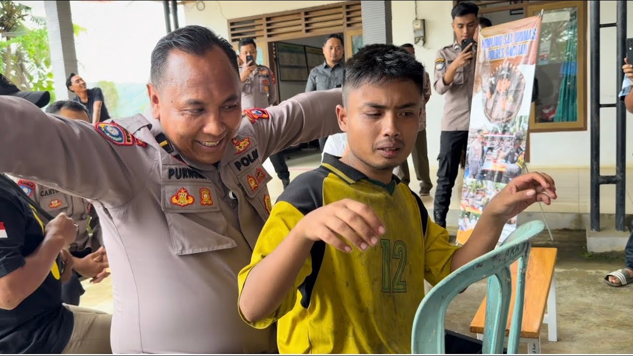 HARUSNYA MASIH SEKOLAH.KELILING KAMPUNG KARENA OD9J BOCAH PACITAN LANGSUNG DIJEMPUT PAK PURNOMO 