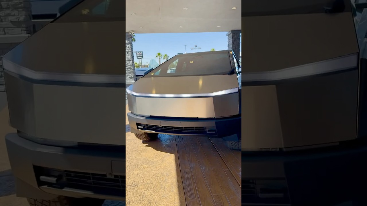 TESLA CYBERTRUCK 2026 