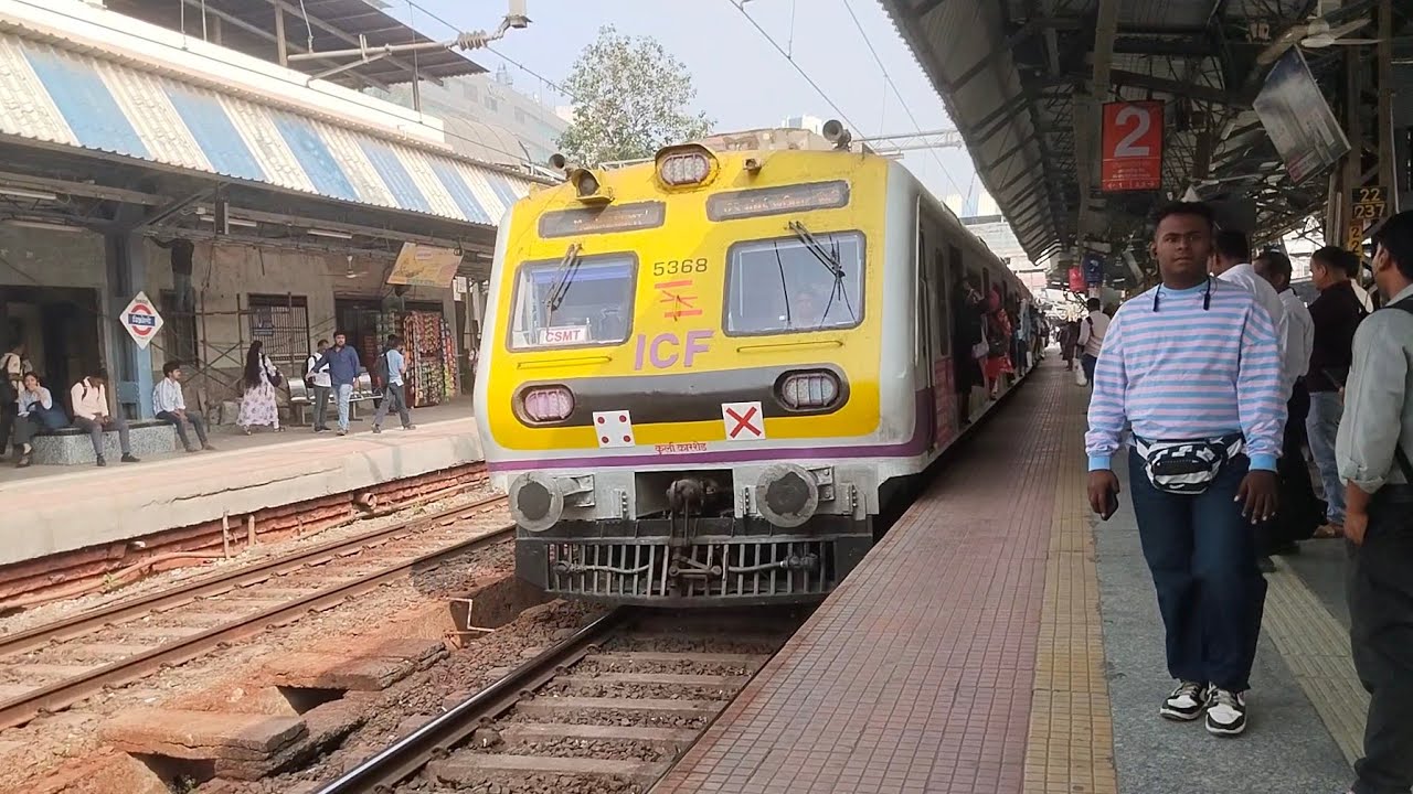 Train videos Indian railways station latest | Mumbai Central line railways station train video 