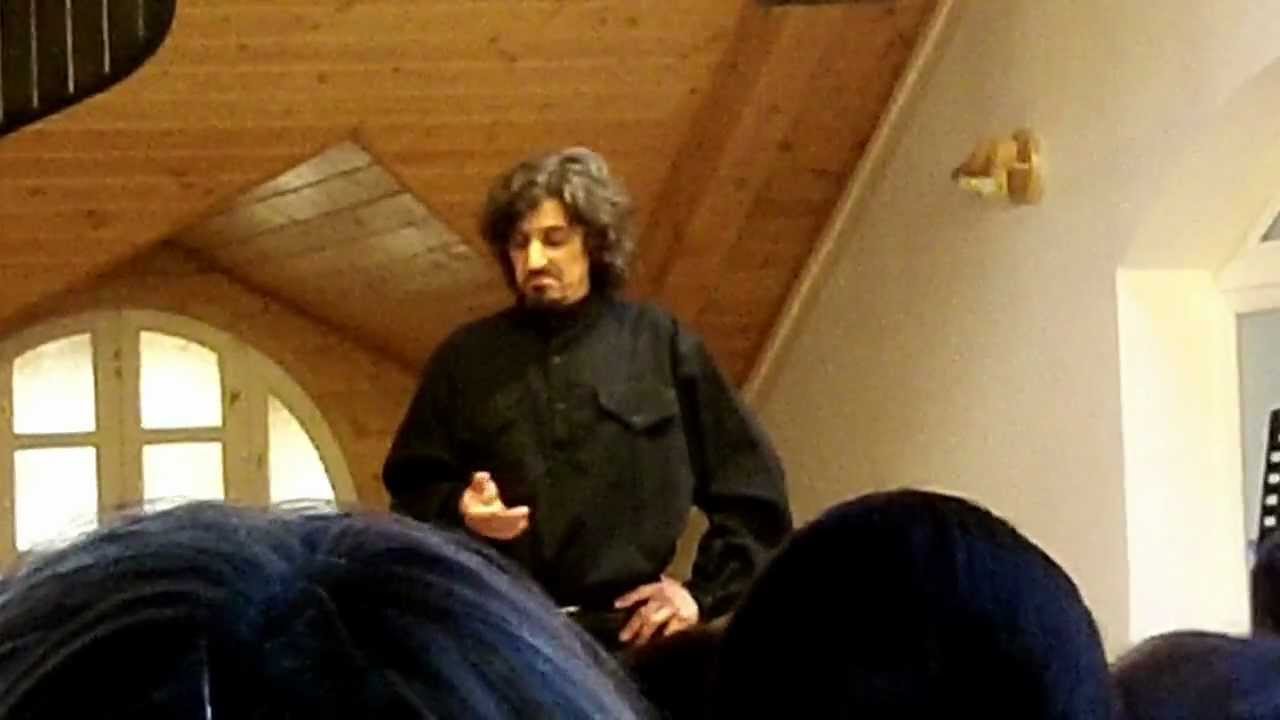 Поёт Дмитрий Тихонов