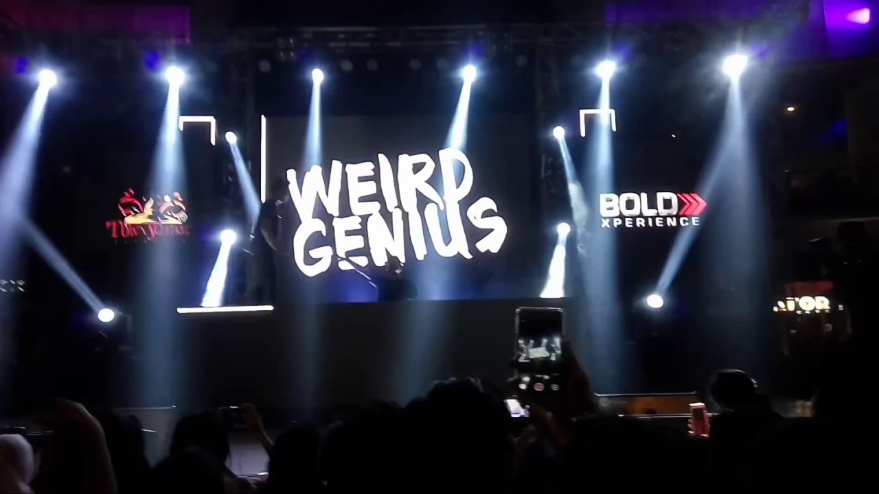 Dolf & Weird Genius - Dreams ft. Rochelle. (Live at Sutos Music Festival)