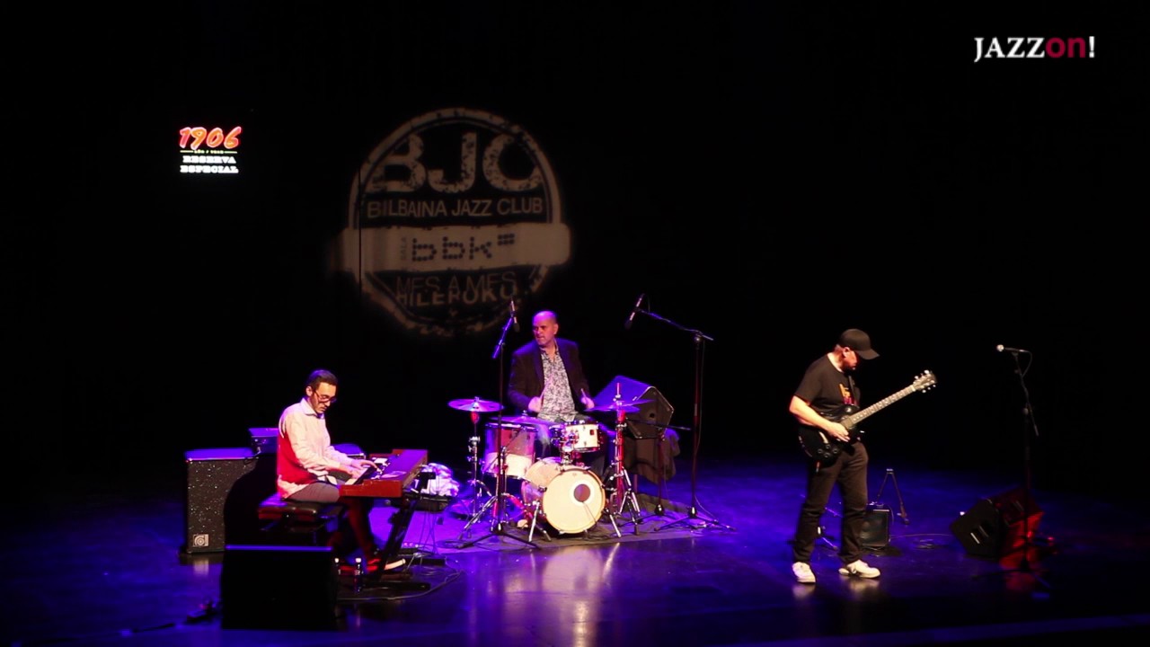 Bilbaina Jazz Club 2016  / V MES A MES / ULF WAKENIUS trio