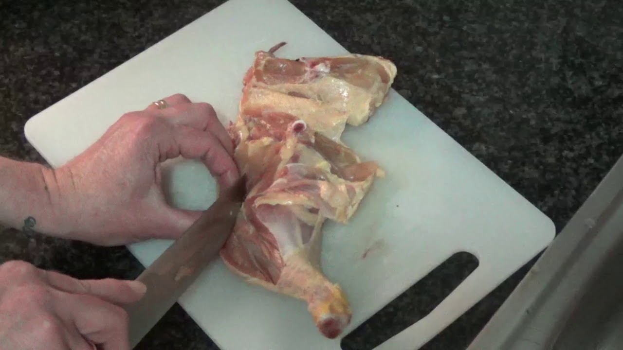 Como abrir un muslo de pollo para la brasa