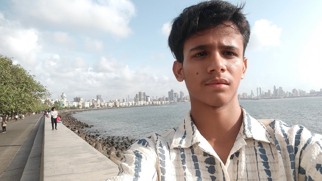 Mar drive and  chaupati  subscribe me 😯