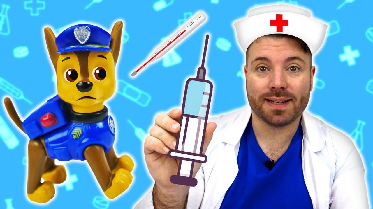 Episodi dell&rsquo;asilo di Andrea con il gioco del dottore per bambini! Giocattoli ammalati e ambulanza!