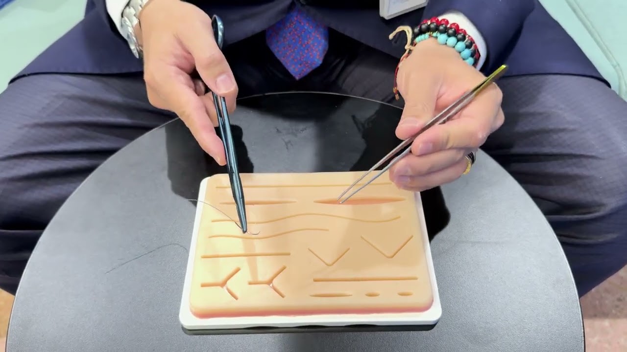 Surgical instruments: Push - pull plus Cambridge twist (English)