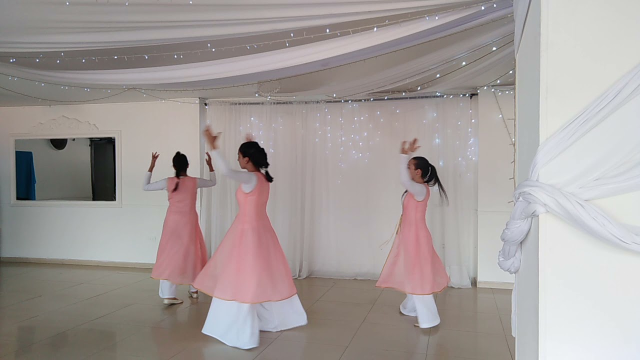Danza (digno es el señor)
