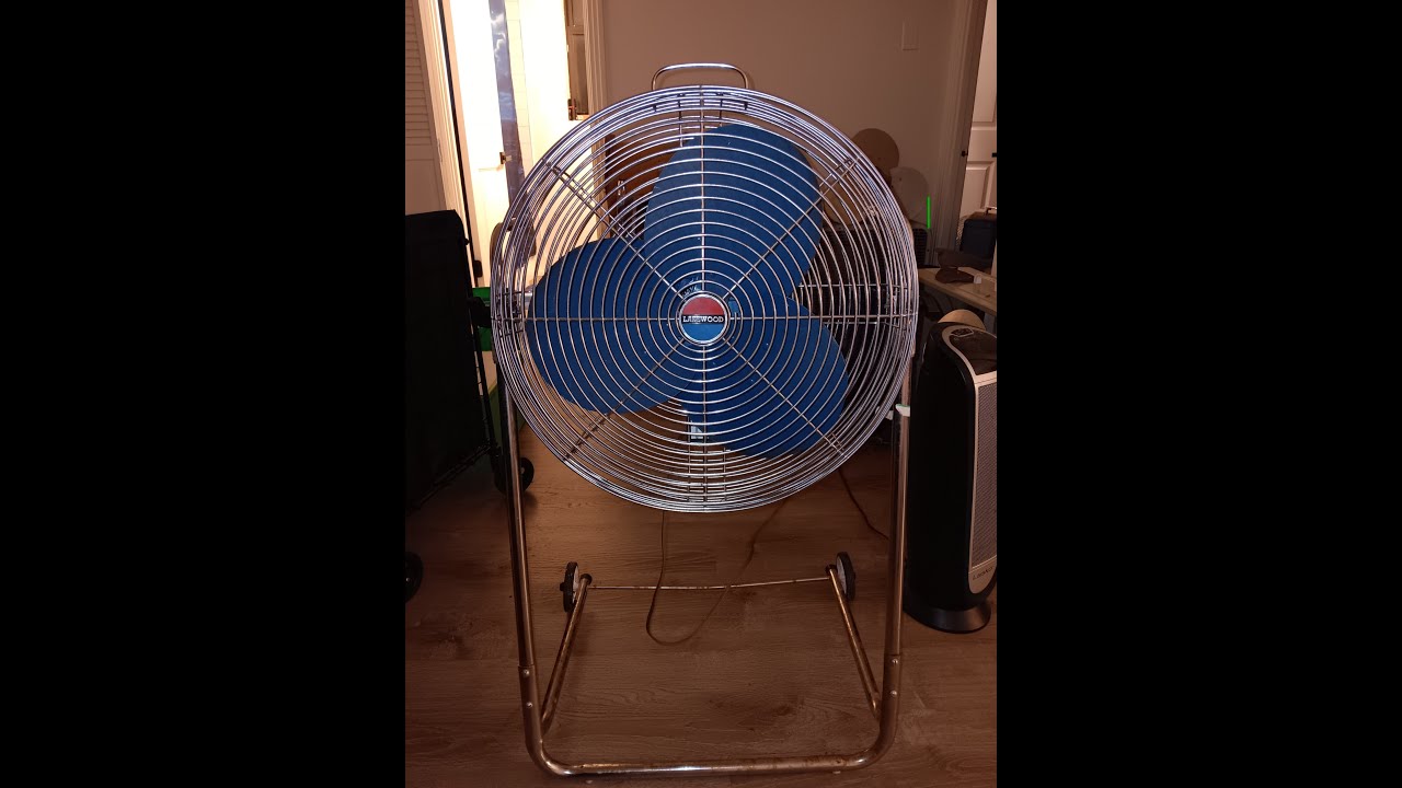 Vintage Lakewood HV-18 Roll Around Fan