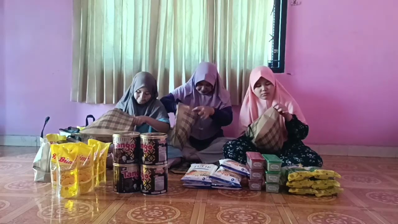 Packing hampers lebaran #hamperslebaran 